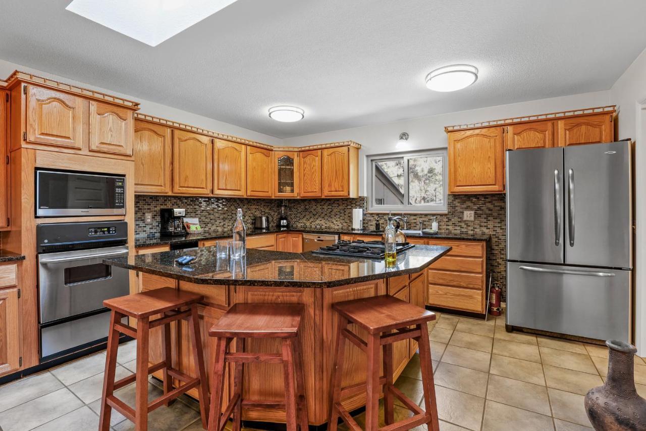 Captivating Continental Country Club Retreat With 4 Bdr And Spacious Deck! Flagstaff Extérieur photo