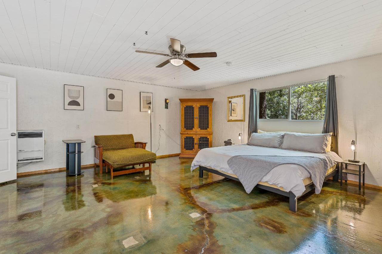 Captivating Continental Country Club Retreat With 4 Bdr And Spacious Deck! Flagstaff Extérieur photo